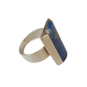 Anillo de plata con lapislázuli